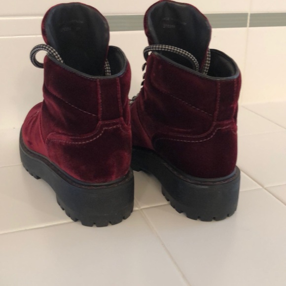 Velvet Prada boots - Picture 4 of 7